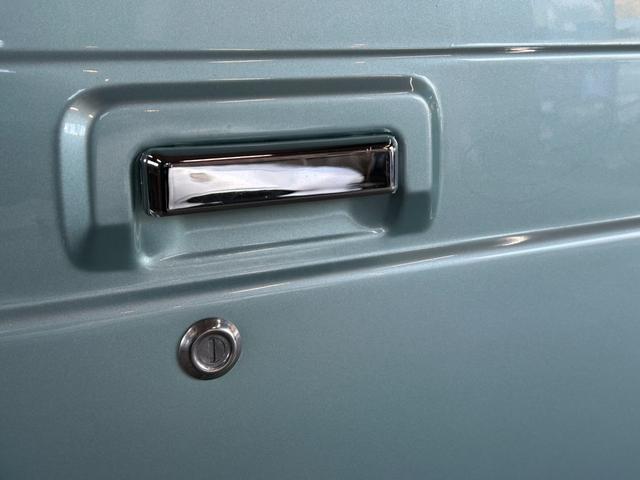 ジムニー 　ＵＳ　サムライ仕様　ローライダー　ＳＡＭＵＲＡＩ　ＬＯＷＲＩＤＥＲ　仕様　エアコンオーバーホール済み　内外装仕上げ済み　ローダウン　８０’ｓ　９０’ｓ　トラッキン　Ｌ．Ａスタイル（32枚目）