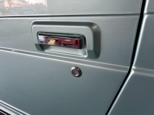 ジムニー 　ＵＳ　サムライ仕様　ローライダー　ＳＡＭＵＲＡＩ　ＬＯＷＲＩＤＥＲ　仕様　エアコンオーバーホール済み　内外装仕上げ済み　ローダウン　８０’ｓ　９０’ｓ　トラッキン　Ｌ．Ａスタイル（33枚目）