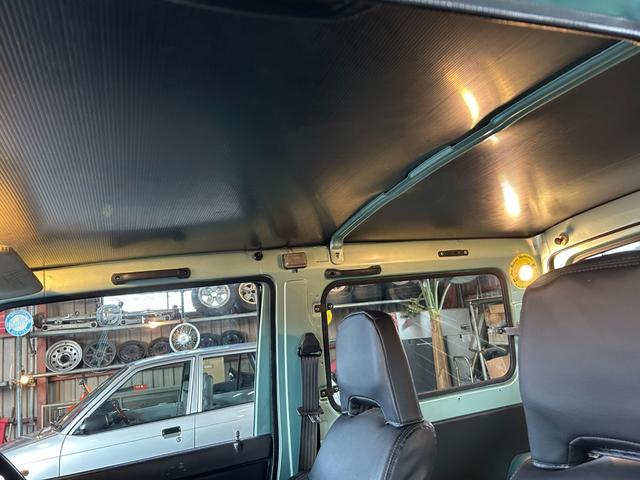 ジムニー 　ＵＳ　サムライ仕様　ローライダー　ＳＡＭＵＲＡＩ　ＬＯＷＲＩＤＥＲ　仕様　エアコンオーバーホール済み　内外装仕上げ済み　ローダウン　８０’ｓ　９０’ｓ　トラッキン　Ｌ．Ａスタイル（51枚目）