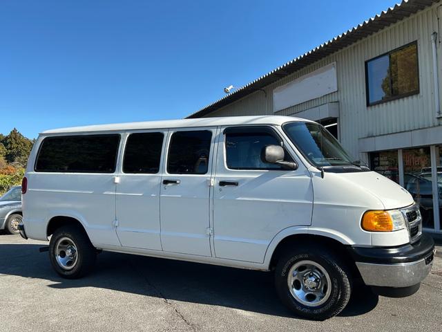 ダッジ・バン 　２０００ｙモデル　ミディアム　１ナンバー登録　５人乗り　ＮＯＸ適合　サーフバン　仕事車　遊び車（2枚目）