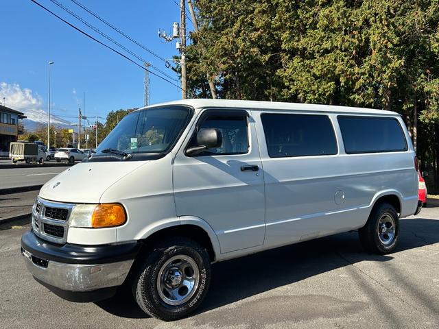 ダッジ・バン 　２０００ｙモデル　ミディアム　１ナンバー登録　５人乗り　ＮＯＸ適合　サーフバン　仕事車　遊び車（3枚目）