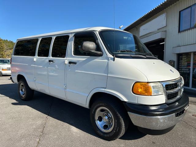 ダッジ・バン 　２０００ｙモデル　ミディアム　１ナンバー登録　５人乗り　ＮＯＸ適合　サーフバン　仕事車　遊び車（10枚目）