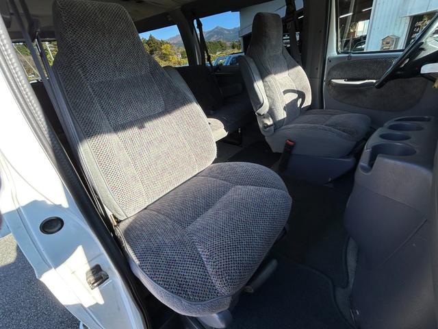 ダッジ・バン 　２０００ｙモデル　ミディアム　１ナンバー登録　５人乗り　ＮＯＸ適合　サーフバン　仕事車　遊び車（17枚目）