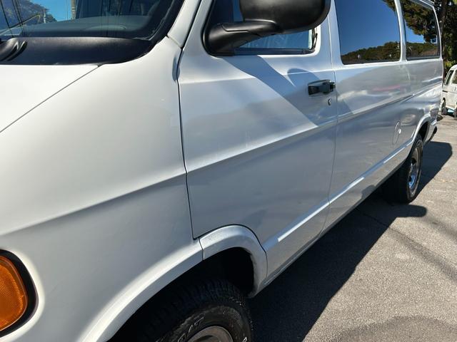 ダッジ・バン 　２０００ｙモデル　ミディアム　１ナンバー登録　５人乗り　ＮＯＸ適合　サーフバン　仕事車　遊び車（23枚目）