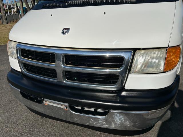 ダッジ・バン 　２０００ｙモデル　ミディアム　１ナンバー登録　５人乗り　ＮＯＸ適合　サーフバン　仕事車　遊び車（24枚目）