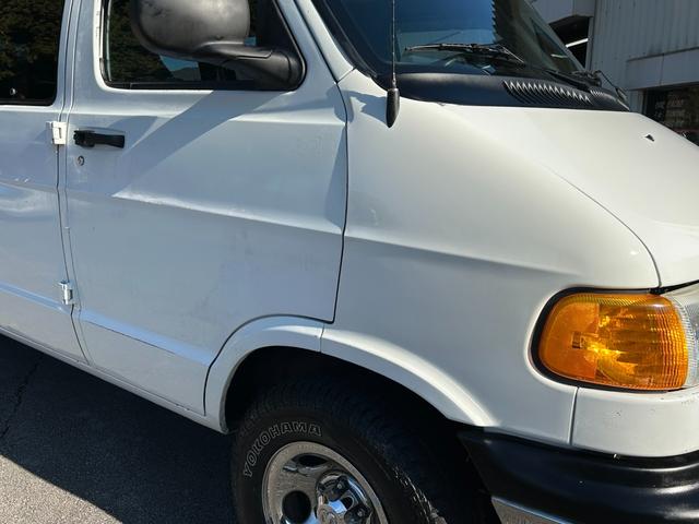 ダッジ・バン 　２０００ｙモデル　ミディアム　１ナンバー登録　５人乗り　ＮＯＸ適合　サーフバン　仕事車　遊び車（26枚目）