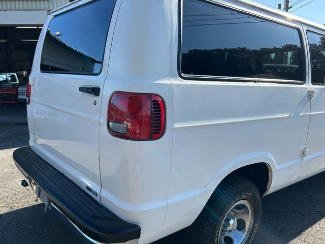 ダッジ・バン 　２０００ｙモデル　ミディアム　１ナンバー登録　５人乗り　ＮＯＸ適合　サーフバン　仕事車　遊び車（29枚目）
