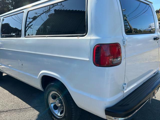 ダッジ・バン 　２０００ｙモデル　ミディアム　１ナンバー登録　５人乗り　ＮＯＸ適合　サーフバン　仕事車　遊び車（32枚目）