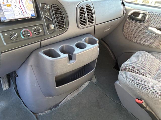 ダッジ・バン 　２０００ｙモデル　ミディアム　１ナンバー登録　５人乗り　ＮＯＸ適合　サーフバン　仕事車　遊び車（39枚目）