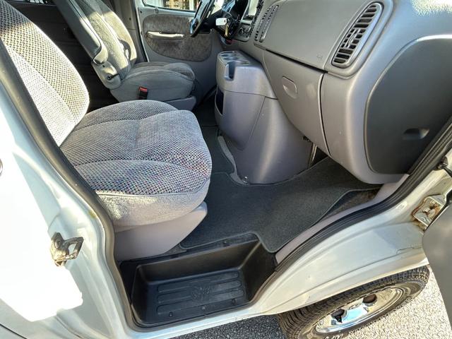 ダッジ・バン 　２０００ｙモデル　ミディアム　１ナンバー登録　５人乗り　ＮＯＸ適合　サーフバン　仕事車　遊び車（41枚目）