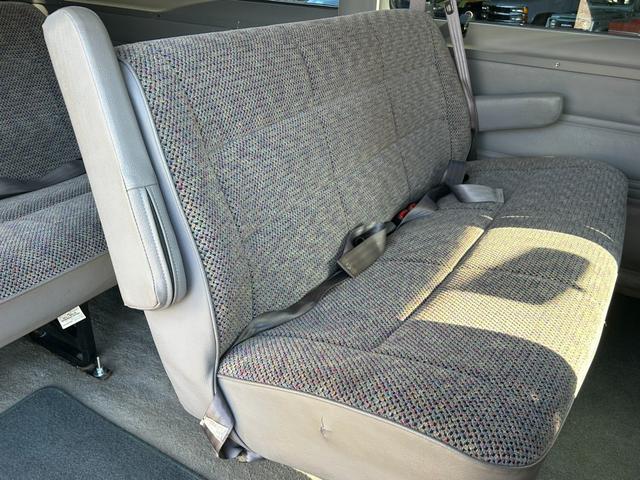 ダッジ・バン 　２０００ｙモデル　ミディアム　１ナンバー登録　５人乗り　ＮＯＸ適合　サーフバン　仕事車　遊び車（43枚目）