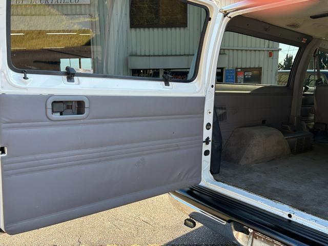 ダッジ・バン 　２０００ｙモデル　ミディアム　１ナンバー登録　５人乗り　ＮＯＸ適合　サーフバン　仕事車　遊び車（48枚目）