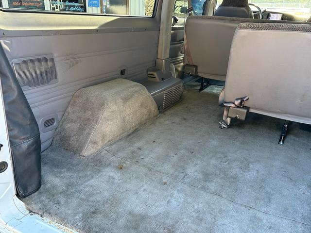 ダッジ・バン 　２０００ｙモデル　ミディアム　１ナンバー登録　５人乗り　ＮＯＸ適合　サーフバン　仕事車　遊び車（50枚目）