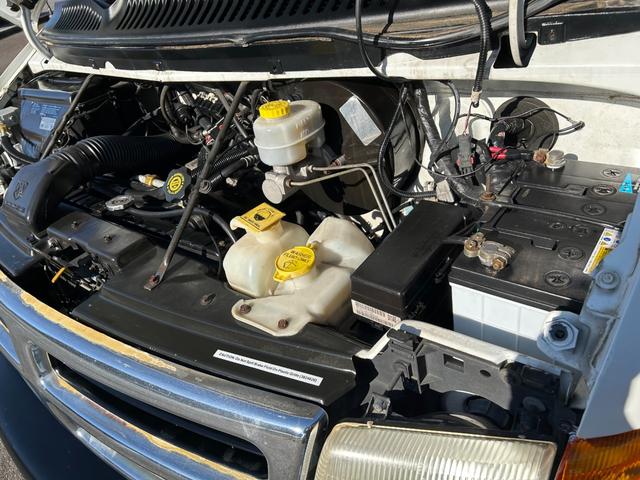 ダッジ・バン 　２０００ｙモデル　ミディアム　１ナンバー登録　５人乗り　ＮＯＸ適合　サーフバン　仕事車　遊び車（51枚目）