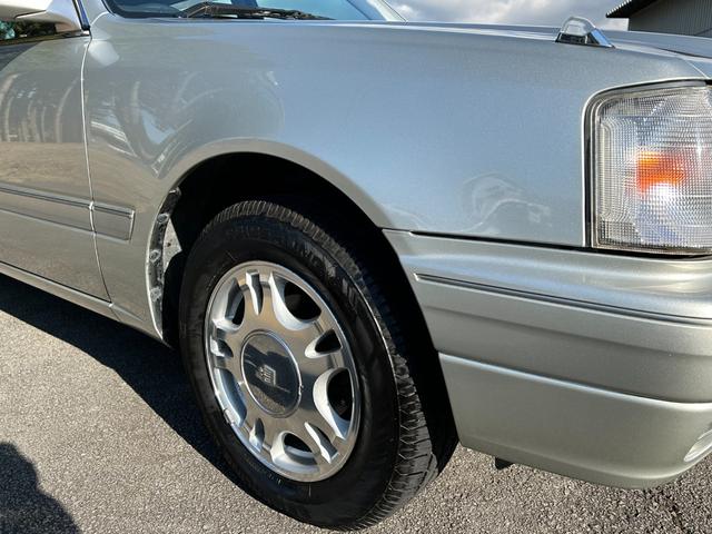 クラウン スーパーデラックス マイルドハイブリッド オリジナル車 純正カセットデッキ 旧車セダン カスタムベース シャコタンベース 昭和レトロ(13枚目)