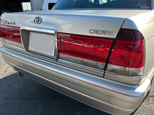 クラウン スーパーデラックス マイルドハイブリッド オリジナル車 純正カセットデッキ 旧車セダン カスタムベース シャコタンベース 昭和レトロ(17枚目)