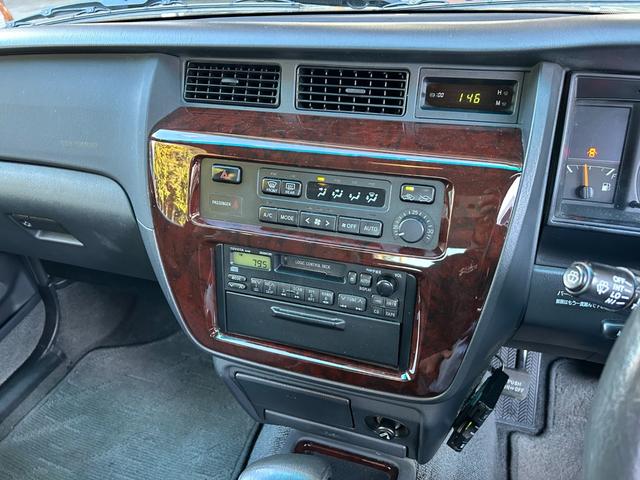 クラウン スーパーデラックス マイルドハイブリッド オリジナル車 純正カセットデッキ 旧車セダン カスタムベース シャコタンベース 昭和レトロ(23枚目)