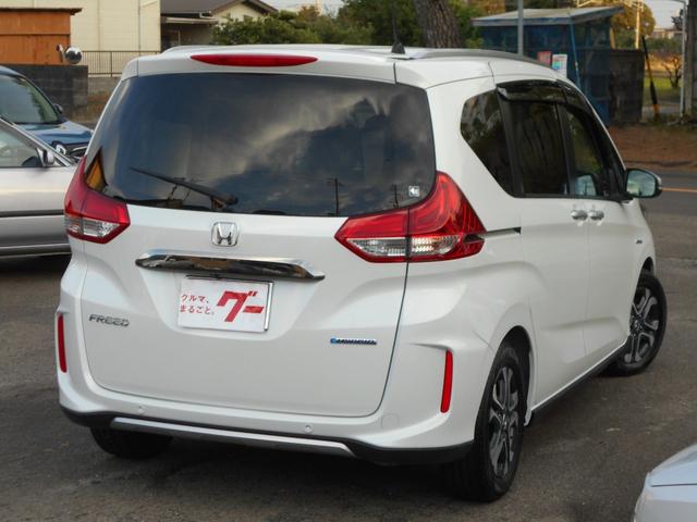 フリードハイブリッド ハイブリッド・クロスターホンダセンシング　ワンオーナー　走行４万キロ　両側電動スライドドア　アダプティブオートクルーズ　６人乗り　社外ナビフルセグＴＶバックカメラ　ＥＴＣ（7枚目）