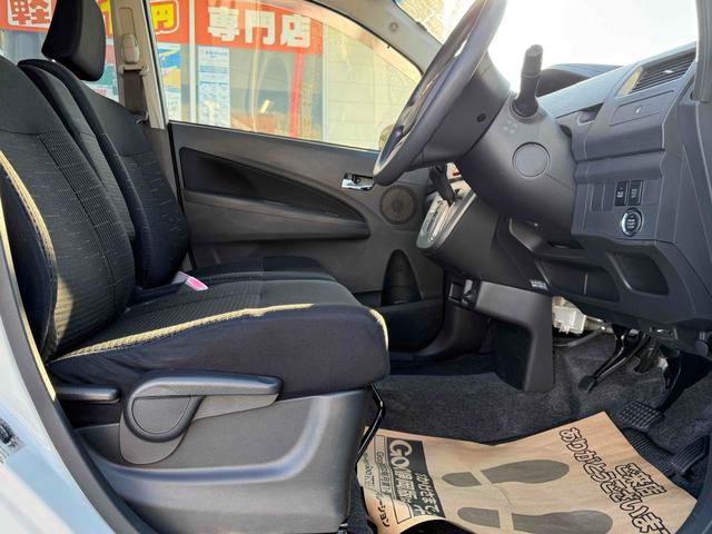 ムーヴ カスタム　Ｘ　ナビ　スマートキー　アイドリングストップ　電動格納ミラー　ベンチシート　ＣＶＴ　盗難防止システム　ＡＢＳ　ＣＤ　ＤＶＤ再生　ミュージックプレイヤー接続可　アルミホイール　衝突安全ボディ　エアコン（11枚目）