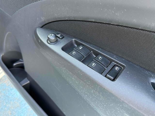 ムーヴ カスタム　Ｘ　ナビ　スマートキー　アイドリングストップ　電動格納ミラー　ベンチシート　ＣＶＴ　盗難防止システム　ＡＢＳ　ＣＤ　ＤＶＤ再生　ミュージックプレイヤー接続可　アルミホイール　衝突安全ボディ　エアコン（28枚目）