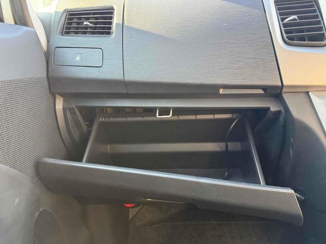 ムーヴ カスタム　Ｘ　ナビ　スマートキー　アイドリングストップ　電動格納ミラー　ベンチシート　ＣＶＴ　盗難防止システム　ＡＢＳ　ＣＤ　ＤＶＤ再生　ミュージックプレイヤー接続可　アルミホイール　衝突安全ボディ　エアコン（31枚目）