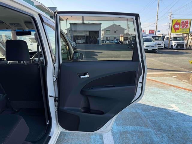 ムーヴ カスタム　Ｘ　ナビ　スマートキー　アイドリングストップ　電動格納ミラー　ベンチシート　ＣＶＴ　盗難防止システム　ＡＢＳ　ＣＤ　ＤＶＤ再生　ミュージックプレイヤー接続可　アルミホイール　衝突安全ボディ　エアコン（40枚目）