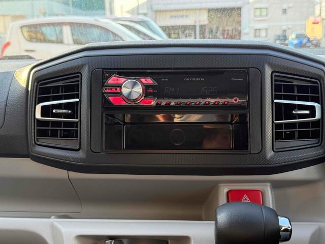 ミライース Ｘ　ＳＡＩＩＩ　クリアランスソナー　衝突被害軽減システム　オートマチックハイビーム　ＬＥＤヘッドランプ　キーレスエントリー　アイドリングストップ　電動格納ミラー　ＣＶＴ　盗難防止システム　ＡＢＳ　ＥＳＣ　ＣＤ（4枚目）