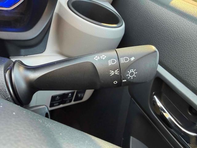 ミライース Ｘ　ＳＡＩＩＩ　クリアランスソナー　衝突被害軽減システム　オートマチックハイビーム　ＬＥＤヘッドランプ　キーレスエントリー　アイドリングストップ　電動格納ミラー　ＣＶＴ　盗難防止システム　ＡＢＳ　ＥＳＣ　ＣＤ（7枚目）