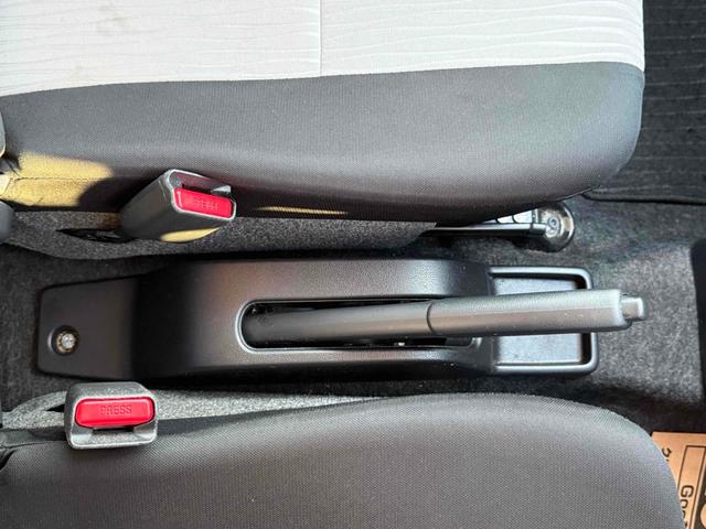 ミライース Ｘ　ＳＡＩＩＩ　クリアランスソナー　衝突被害軽減システム　オートマチックハイビーム　ＬＥＤヘッドランプ　キーレスエントリー　アイドリングストップ　電動格納ミラー　ＣＶＴ　盗難防止システム　ＡＢＳ　ＥＳＣ　ＣＤ（10枚目）