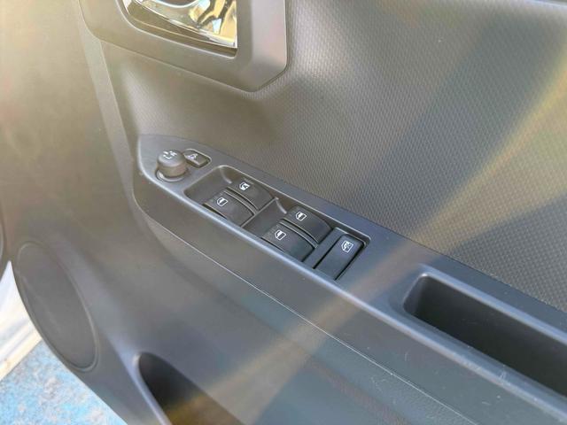 ミライース Ｘ　ＳＡＩＩＩ　クリアランスソナー　衝突被害軽減システム　オートマチックハイビーム　ＬＥＤヘッドランプ　キーレスエントリー　アイドリングストップ　電動格納ミラー　ＣＶＴ　盗難防止システム　ＡＢＳ　ＥＳＣ　ＣＤ（11枚目）