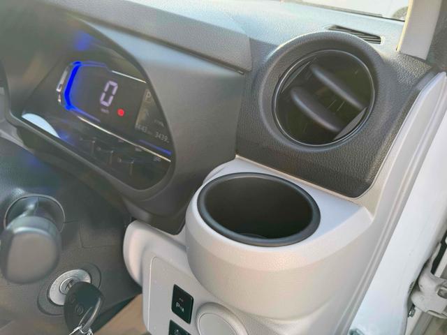 ミライース Ｘ　ＳＡＩＩＩ　クリアランスソナー　衝突被害軽減システム　オートマチックハイビーム　ＬＥＤヘッドランプ　キーレスエントリー　アイドリングストップ　電動格納ミラー　ＣＶＴ　盗難防止システム　ＡＢＳ　ＥＳＣ　ＣＤ（31枚目）