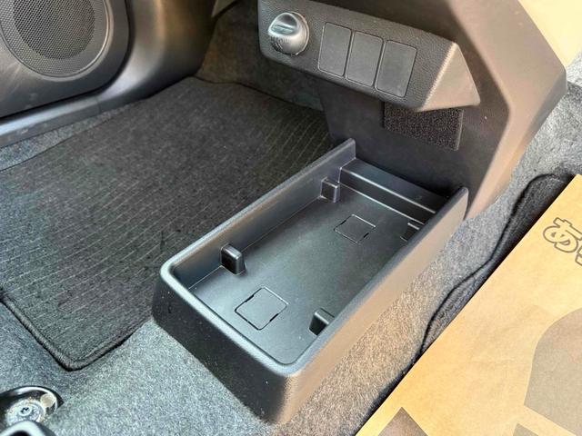 ミライース Ｘ　ＳＡＩＩＩ　クリアランスソナー　衝突被害軽減システム　オートマチックハイビーム　ＬＥＤヘッドランプ　キーレスエントリー　アイドリングストップ　電動格納ミラー　ＣＶＴ　盗難防止システム　ＡＢＳ　ＥＳＣ　ＣＤ（33枚目）