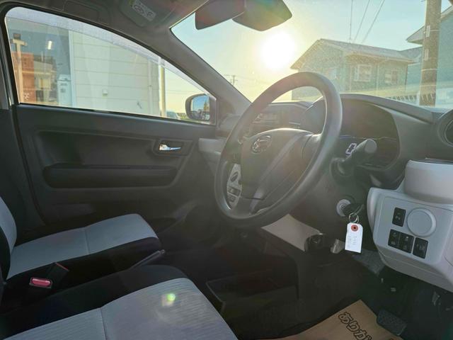 ミライース Ｘ　ＳＡＩＩＩ　クリアランスソナー　衝突被害軽減システム　オートマチックハイビーム　ＬＥＤヘッドランプ　キーレスエントリー　アイドリングストップ　電動格納ミラー　ＣＶＴ　盗難防止システム　ＡＢＳ　ＥＳＣ　ＣＤ（36枚目）