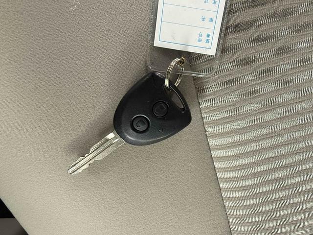 ステラ Ｌ　ドライブレコーダー　キーレスエントリー　アイドリングストップ　ベンチシート　ＣＶＴ　盗難防止システム　ＡＢＳ　ＥＳＣ　ＣＤ　ＵＳＢ　衝突安全ボディ　エアコン　パワーステアリング　パワーウィンドウ（30枚目）