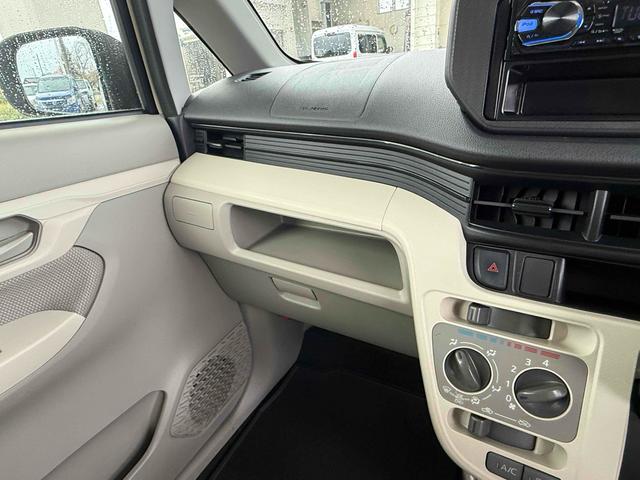 ステラ Ｌ　ドライブレコーダー　キーレスエントリー　アイドリングストップ　ベンチシート　ＣＶＴ　盗難防止システム　ＡＢＳ　ＥＳＣ　ＣＤ　ＵＳＢ　衝突安全ボディ　エアコン　パワーステアリング　パワーウィンドウ（31枚目）