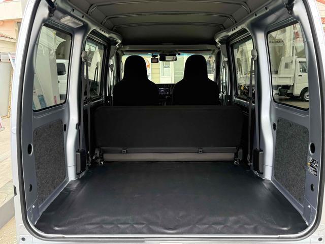 ハイゼットカーゴ AT 衝突被害軽減システム ドライブレコーダー ETC ナビ TV 両側スライドドア キーレスエントリー アイドリングストップ オートマチックハイビーム エアコン パワーステアリング(19枚目)