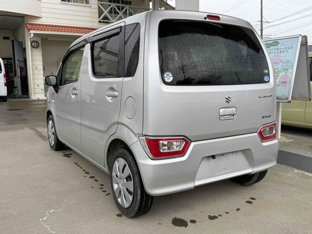 ワゴンＲ ハイブリッドＦＸ　バックカメラ　レーンアシスト　衝突被害軽減システム　オートライト　スマートキー　アイドリングストップ　電動格納ミラー　シートヒーター　ベンチシート　ＣＶＴ　盗難防止システム　ＡＢＳ　ＥＳＣ（14枚目）