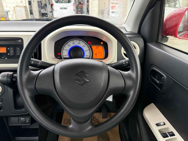 アルト Ｌ　キーレスエントリー　アイドリングストップ　シートヒーター　ＣＶＴ　盗難防止システム　ＡＢＳ　ＥＳＣ　ＣＤ　ミュージックプレイヤー接続可　衝突安全ボディ　エアコン　パワーステアリング　パワーウィンドウ（3枚目）