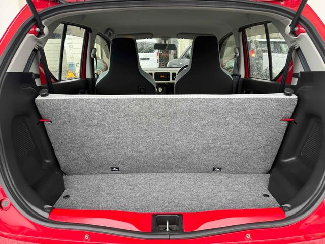 アルト Ｌ　キーレスエントリー　アイドリングストップ　シートヒーター　ＣＶＴ　盗難防止システム　ＡＢＳ　ＥＳＣ　ＣＤ　ミュージックプレイヤー接続可　衝突安全ボディ　エアコン　パワーステアリング　パワーウィンドウ（28枚目）