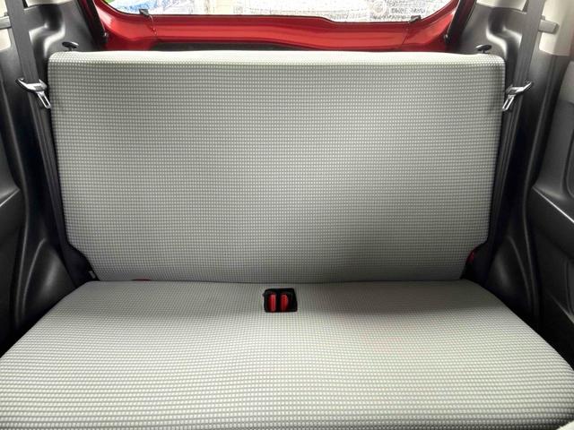 アルト Ｌ　キーレスエントリー　アイドリングストップ　シートヒーター　ＣＶＴ　盗難防止システム　ＡＢＳ　ＥＳＣ　ＣＤ　ミュージックプレイヤー接続可　衝突安全ボディ　エアコン　パワーステアリング　パワーウィンドウ（31枚目）