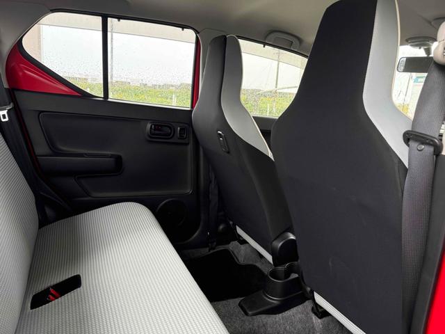 アルト Ｌ　キーレスエントリー　アイドリングストップ　シートヒーター　ＣＶＴ　盗難防止システム　ＡＢＳ　ＥＳＣ　ＣＤ　ミュージックプレイヤー接続可　衝突安全ボディ　エアコン　パワーステアリング　パワーウィンドウ（39枚目）