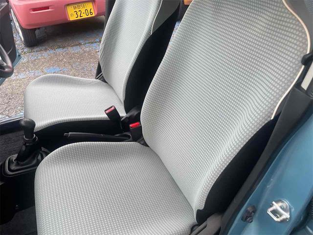 キャロル ＧＦ　キーレスエントリー　ＭＴ　盗難防止システム　ＡＢＳ　ＥＳＣ　ＣＤ　ミュージックプレイヤー接続可　衝突安全ボディ　エアコン　パワーステアリング　パワーウィンドウ（8枚目）