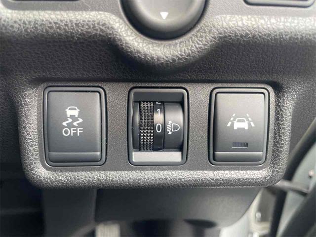 ノート X DIG-S エマージェンシーブレーキパッケージ 全周囲カメラ ナビ TV クリアランスソナー レーンアシスト 衝突被害軽減システム スマートキー アイドリングストップ 電動格納ミラー CVT 盗難防止システム 衝突安全ボディ ABS ESC(10枚目)