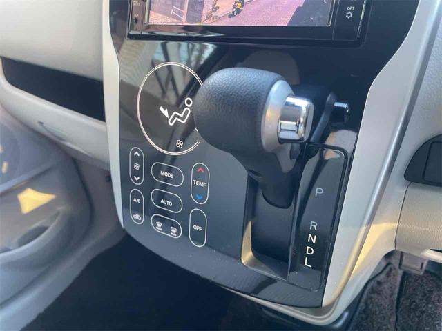 デイズ Ｘ　ドライブレコーダー　ＥＴＣ　全周囲カメラ　ＴＶ　衝突被害軽減システム　スマートキー　アイドリングストップ　電動格納ミラー　ベンチシート　ＣＶＴ　盗難防止システム　ＡＢＳ　ＥＳＣ　ＣＤ（6枚目）