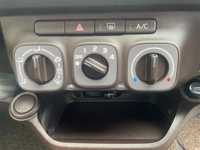 パッソ Ｘ　クツロギ　ナビ　ＴＶ　スマートキー　電動格納ミラー　ＣＶＴ　盗難防止システム　衝突安全ボディ　ベンチシート　ＡＢＳ　Ｂｌｕｅｔｏｏｔｈ　エアコン　パワーステアリング　パワーウィンドウ（5枚目）