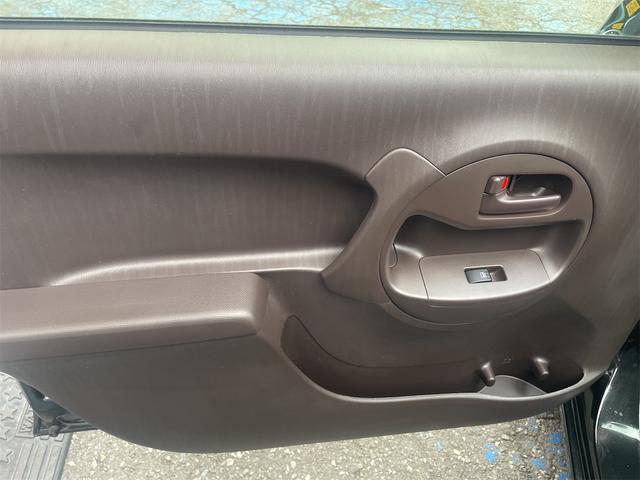 パッソ Ｘ　クツロギ　ナビ　ＴＶ　スマートキー　電動格納ミラー　ＣＶＴ　盗難防止システム　衝突安全ボディ　ベンチシート　ＡＢＳ　Ｂｌｕｅｔｏｏｔｈ　エアコン　パワーステアリング　パワーウィンドウ（21枚目）