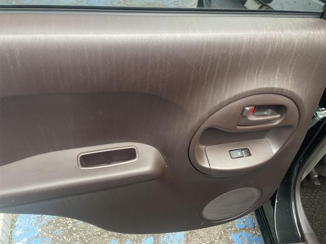 パッソ Ｘ　クツロギ　ナビ　ＴＶ　スマートキー　電動格納ミラー　ＣＶＴ　盗難防止システム　衝突安全ボディ　ベンチシート　ＡＢＳ　Ｂｌｕｅｔｏｏｔｈ　エアコン　パワーステアリング　パワーウィンドウ（22枚目）