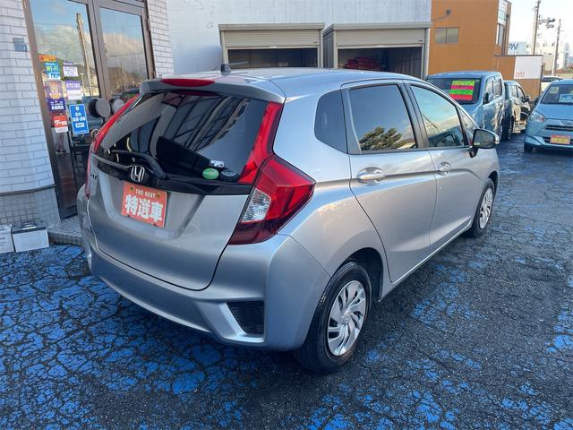 フィット １３Ｇ・Ｆパッケージ　ＥＴＣ　バックカメラ　ナビ　ＴＶ　衝突被害軽減システム　スマートキー　アイドリングストップ　電動格納ミラー　ＣＶＴ　盗難防止システム　衝突安全ボディ　ＡＢＳ　ＥＳＣ　Ｂｌｕｅｔｏｏｔｈ　エアコン（15枚目）