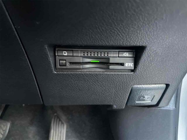 カローラアクシオ １．５Ｘ　ワンオーナー　ＥＴＣ　ナビ　ＴＶ　ＣＶＴ　キーレスエントリー　アイドリングストップ　Ｂｌｕｅｔｏｏｔｈ　衝突安全ボディ　ＡＢＳ　ＥＳＣ　エアコン　パワーステアリング　パワーウィンドウ　運転席エアバッグ（5枚目）