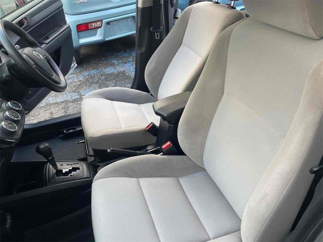 カローラアクシオ １．５Ｘ　ワンオーナー　ＥＴＣ　ナビ　ＴＶ　ＣＶＴ　キーレスエントリー　アイドリングストップ　Ｂｌｕｅｔｏｏｔｈ　衝突安全ボディ　ＡＢＳ　ＥＳＣ　エアコン　パワーステアリング　パワーウィンドウ　運転席エアバッグ（10枚目）